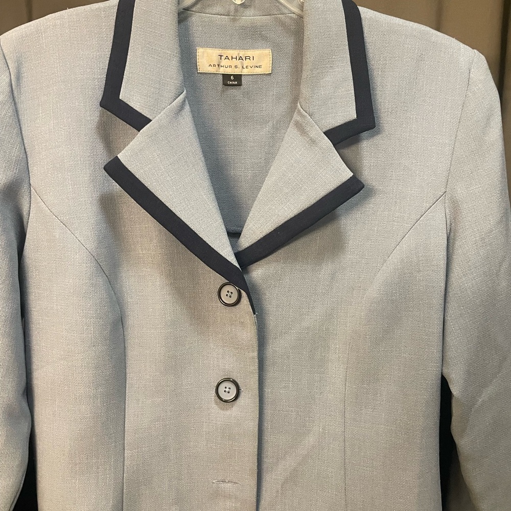 Tahari Light Blue Blazer with Navy Trim. - Picture 3 of 4